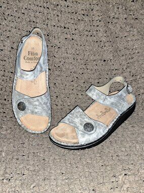 FINN COMFORT-Sausalito Sandal-Silver Metallic Leather-Strappy Comfort-Sz 39-NWOB